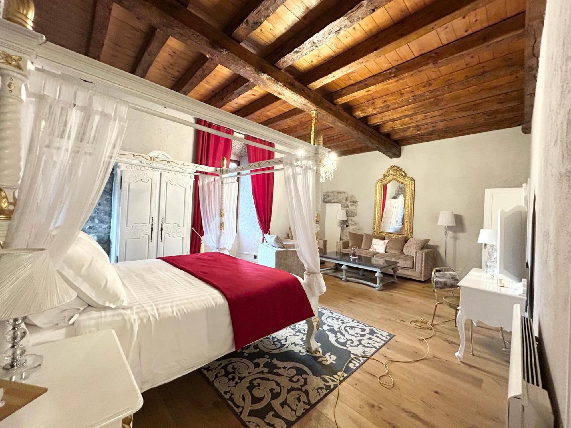 Chateau De La Rive - Suite Prestige - Chambre 2 Personnes Cruet Extérieur photo