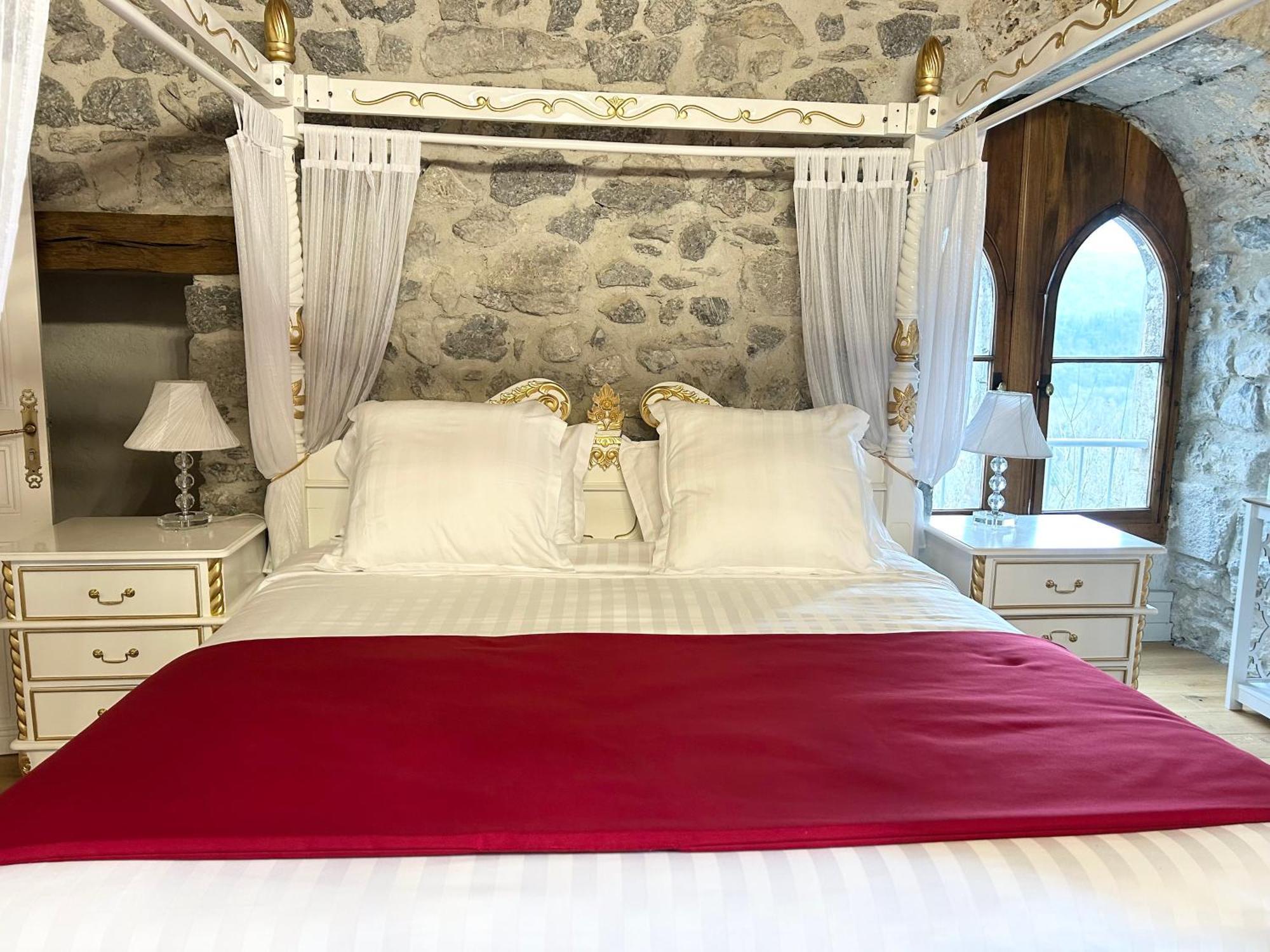 Chateau De La Rive - Suite Prestige - Chambre 2 Personnes Cruet Extérieur photo