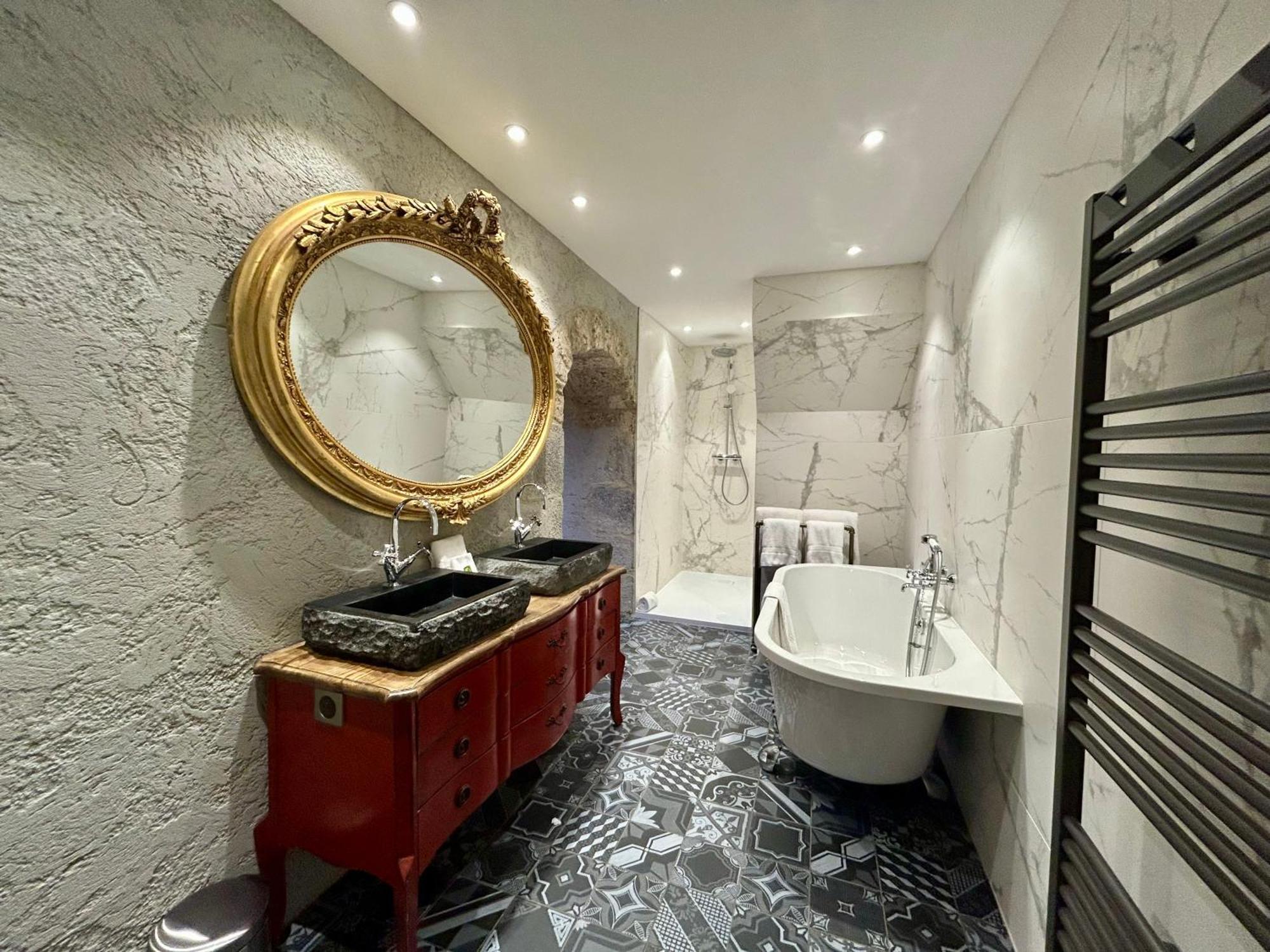 Chateau De La Rive - Suite Prestige - Chambre 2 Personnes Cruet Extérieur photo
